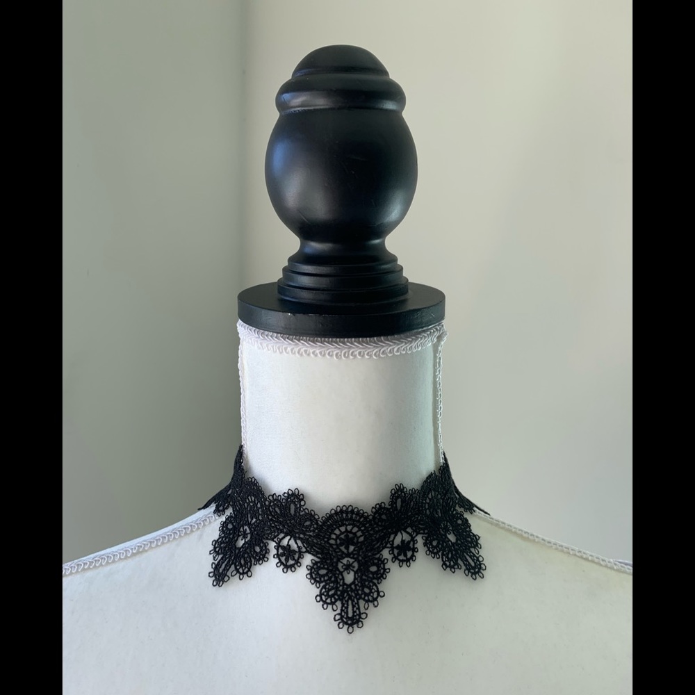 Black Lace Choker